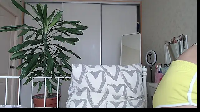 ShyEvaa webcam
