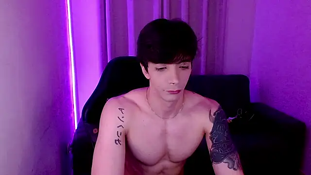 H3ll_B0I webcam