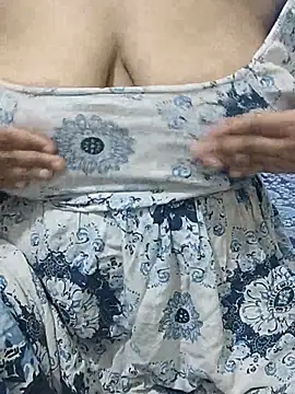 mallupriyapriya webcam