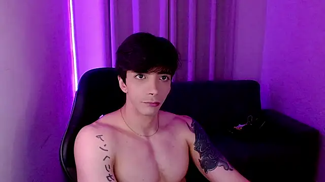 H3ll_B0I webcam