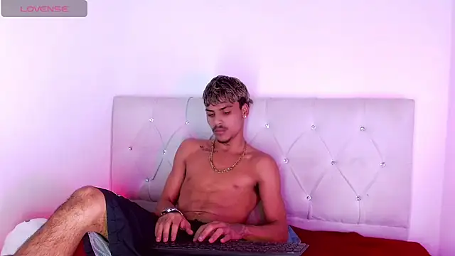 Angel_foxc13 webcam