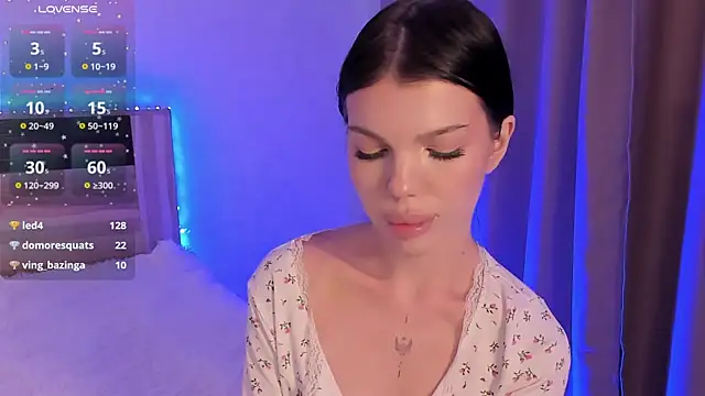 _MiaLunne live cam on StripChat