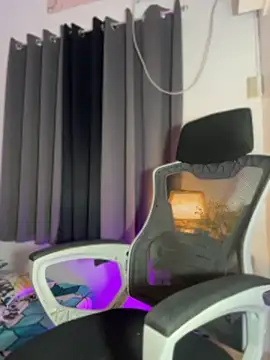 MajesticKitana webcam