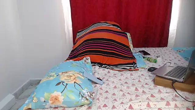 VelvetcocoaXX webcam
