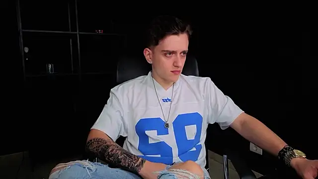 FelixStarkk live cam on StripChat
