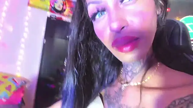 kissingdevil webcam