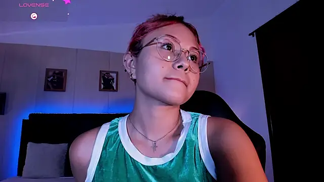 MAYASMITH__ webcam
