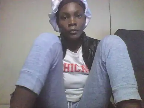 petite_keilah webcam