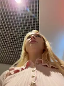 AmmyInPublic