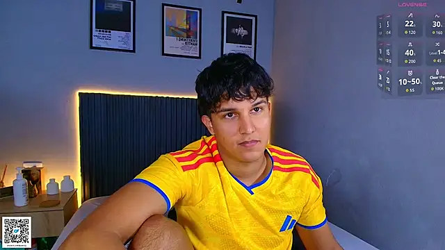 Leo_Savage_ webcam