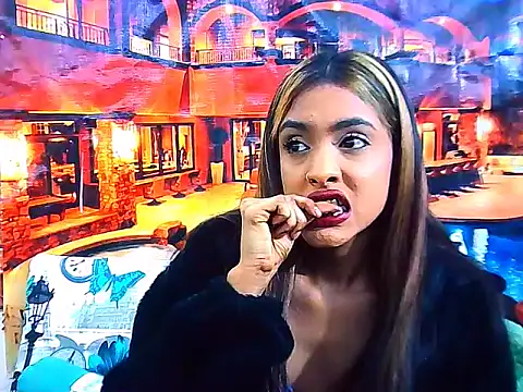 IndianPretty14u2Luv webcam