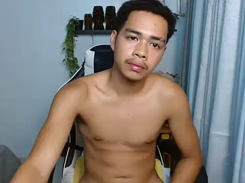 curlyasian_njxx webcam