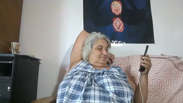 ExquisiteMature webcam