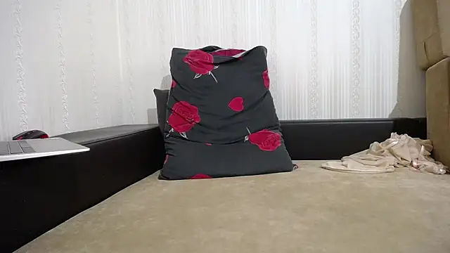 Fire__Foxx webcam