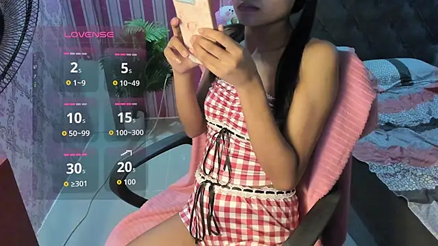 Mica_Jones webcam