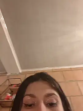 Magenta_Moon webcam