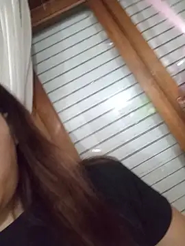 Camilitaa33 webcam