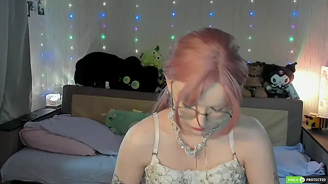 JulietFowler webcam