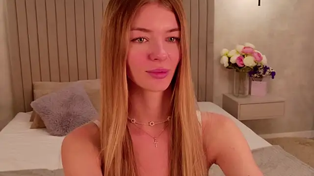 MeganMouris webcam