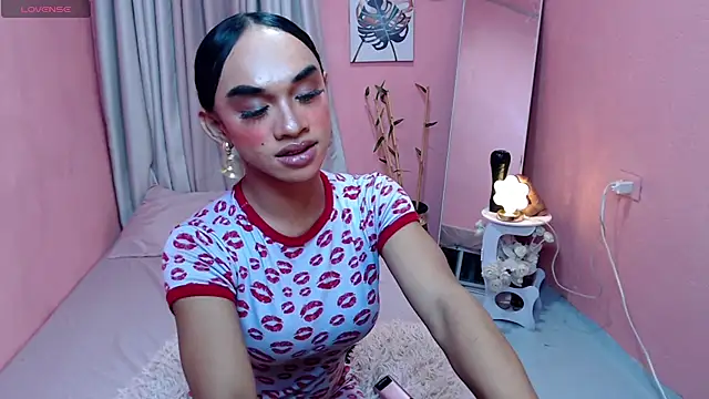 VivienneLuxe webcam