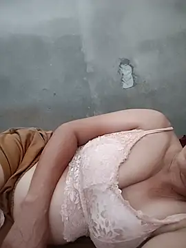 Zay_romi webcam