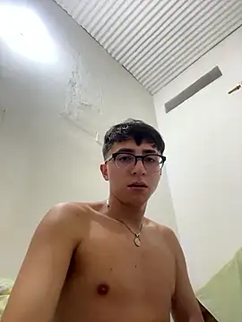 CamiRojas_boy webcam