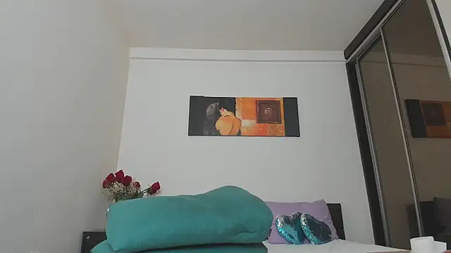 GoldenLunaa webcam