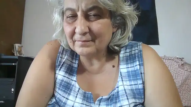 ExquisiteMature webcam