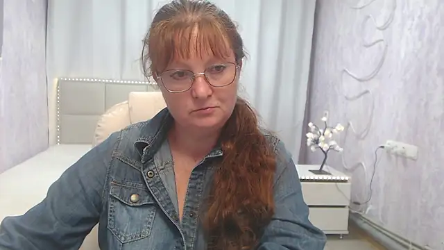 VanessaHotts webcam