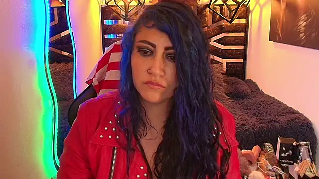 scarleth_blue webcam