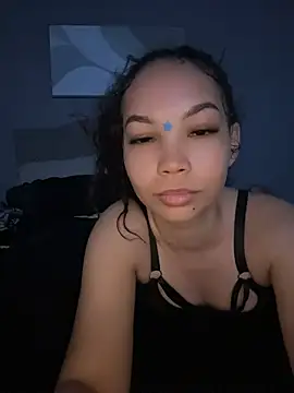 nikkiloveee webcam