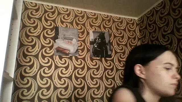 KikiAmino webcam