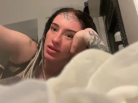 Poppi666Savage webcam