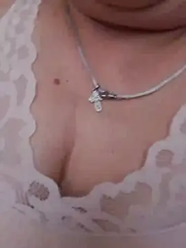 LittleFlower777 webcam