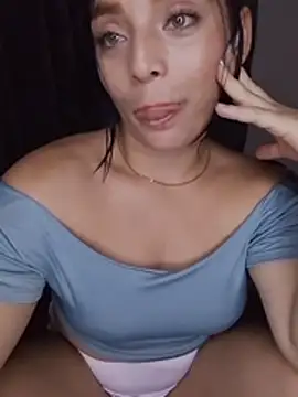 martinarizzy - Martinarizzy's free webcam - UK Sex Cams