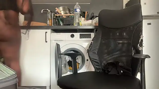 nanaisbackk webcam