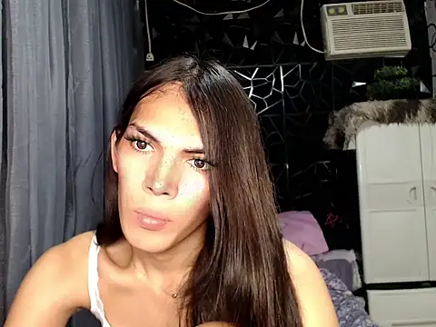 GORGEOUS_CARMEE webcam