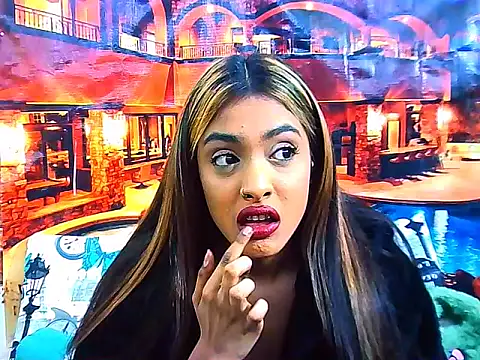 IndianPretty14u2Luv webcam