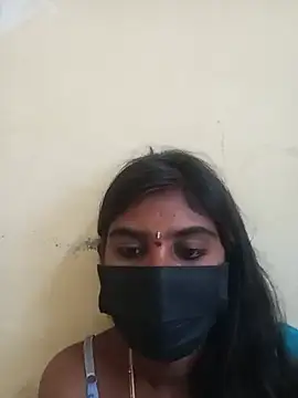 Keerthi_143 webcam