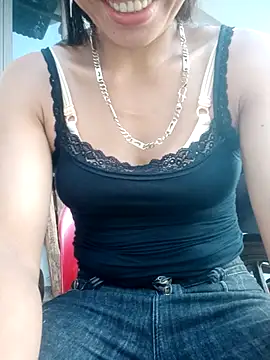 Bella-lynlyn webcam