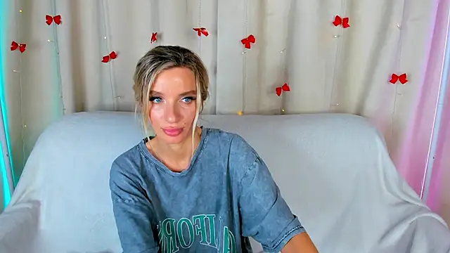 AlinaLovelyX webcam