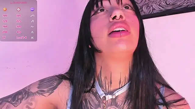 Akari1_Mischief webcam