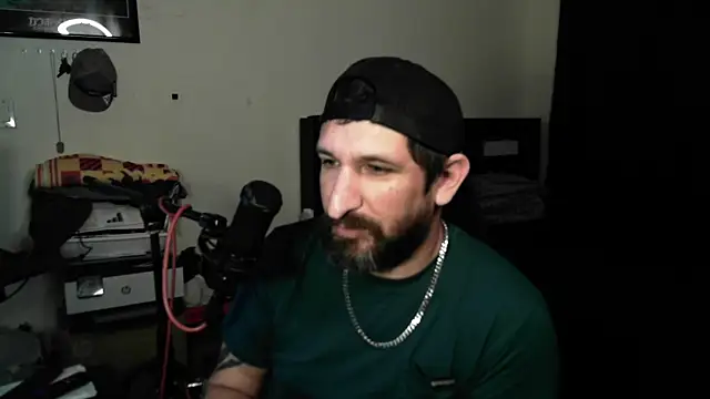DevilPup75_ webcam