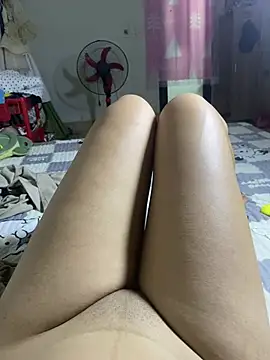 Rose__Loan webcam