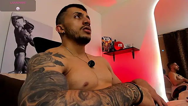 LiamReigns_ webcam