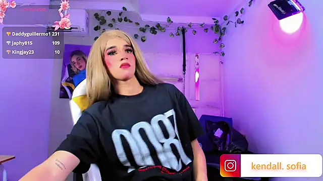 Sophiaa_doll_ webcam