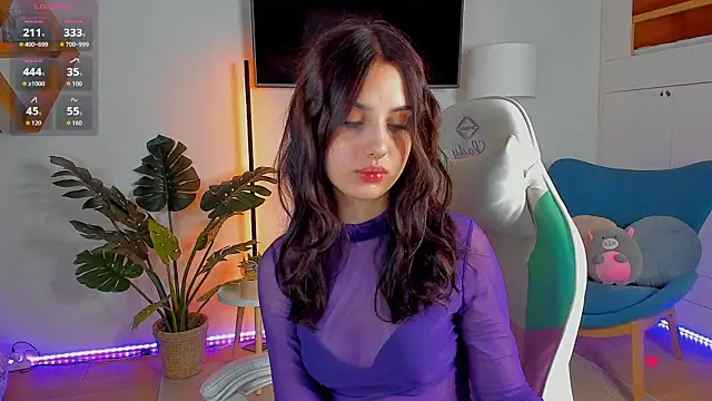 Kira_Moonnn webcam