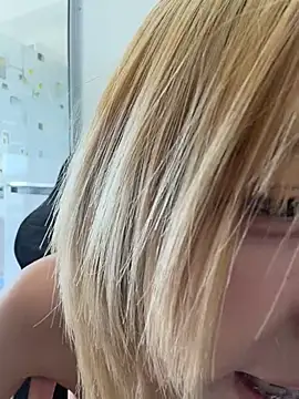 callmewawa webcam