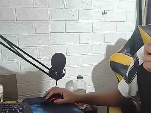 Alisongonzalez26xh webcam