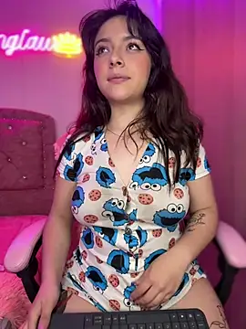 Yovng___Lau webcam